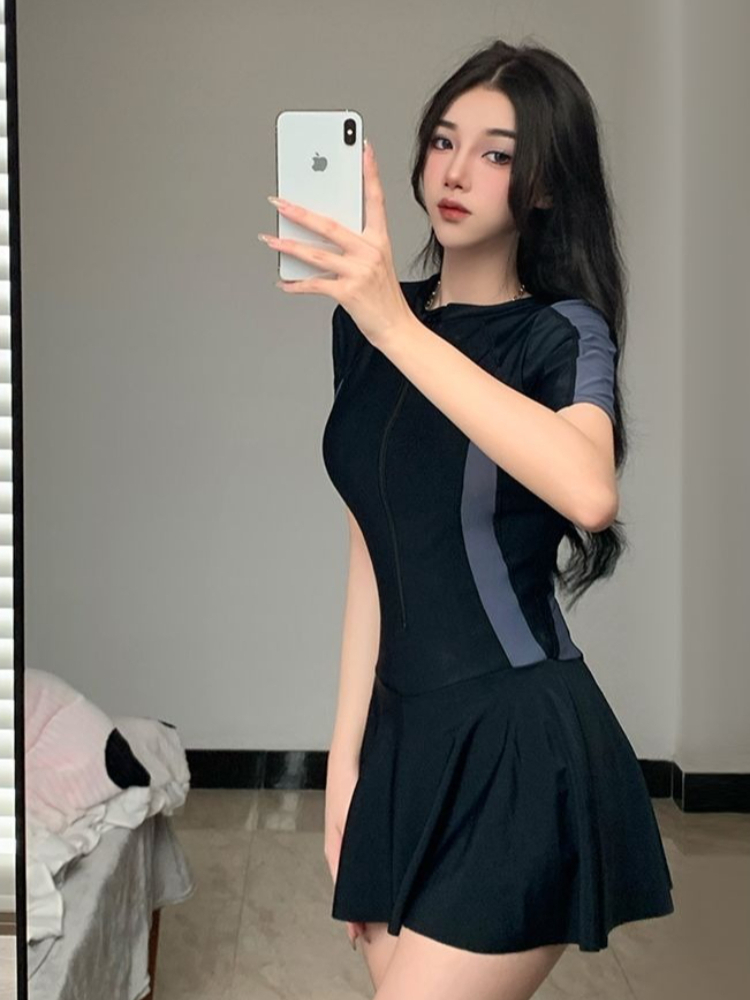 Nuevo Traje de Baño de Una Pie - Spa & Wellness Hotel Diamond Ustroń reseña y precio